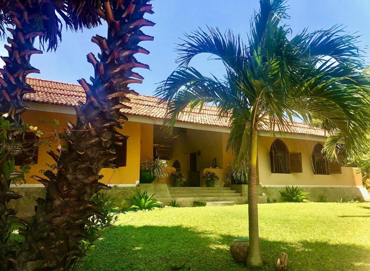 Khomba Beach House Alankuda Extérieur photo
